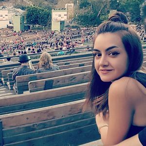 Meet your Posher, Claudia